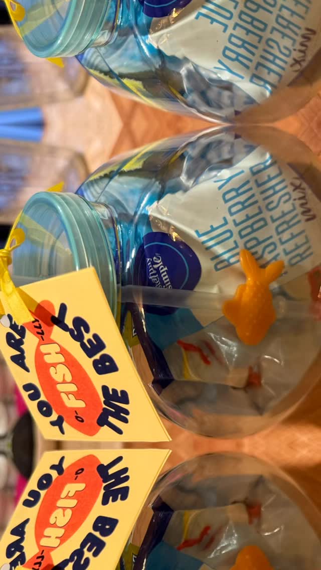 I only have 10 available!!! 

What would you have on the tag?
You are O Fish Ally the Best?
It’s O Fish Ally Summer?
You are O Fish Ally Awesome? 
#fishbowl #drink #fishbowldrink #blueraspberry @tastefullysimpleinc
