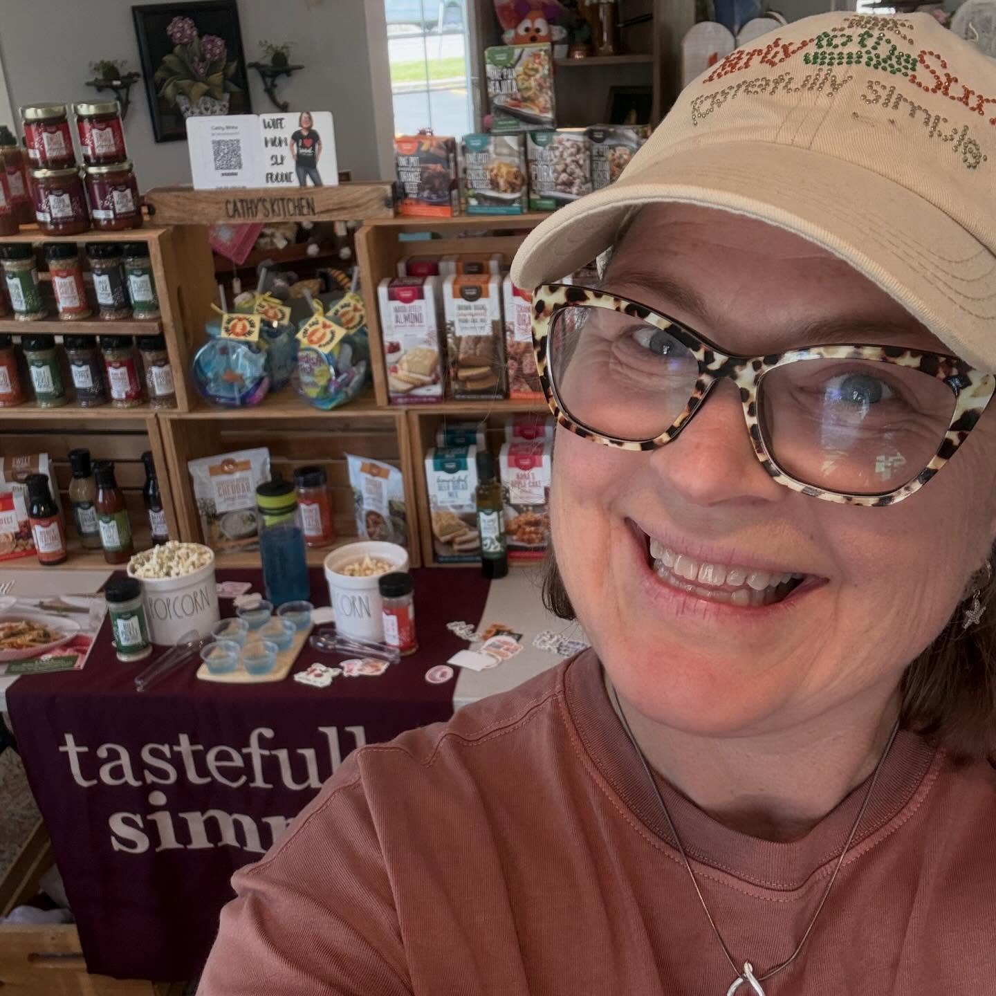 It’s a perfect day to be out and about! Find me at @thecreatorsheartllc until 2 PM! Sample Dill Pickle Popcorn, Fiesta Popcorn and Blue Raspberry Refresher! #refresher #aample #saturdayvibes